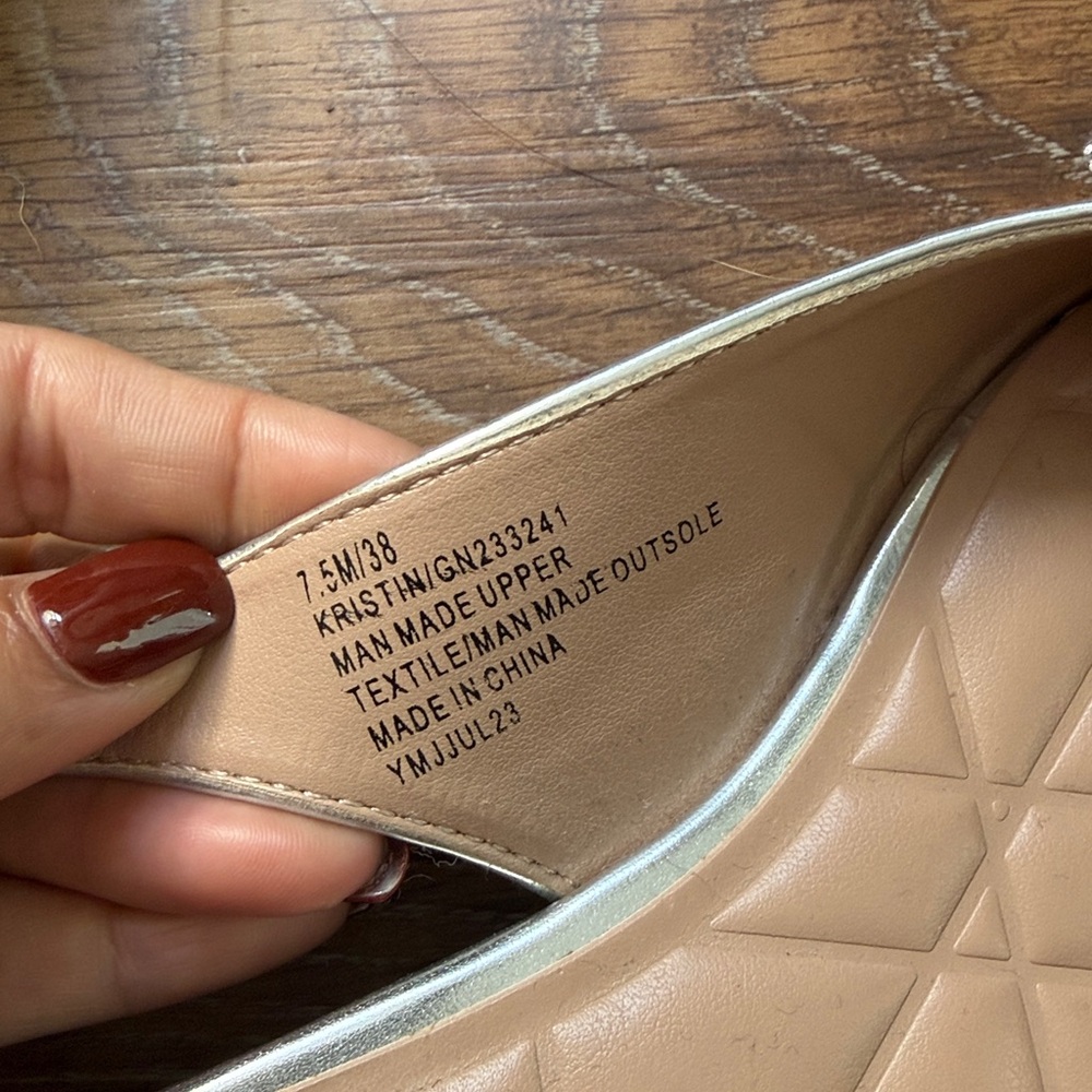 Bcbgeneration Metallic Silver Pointed Flats - image 3